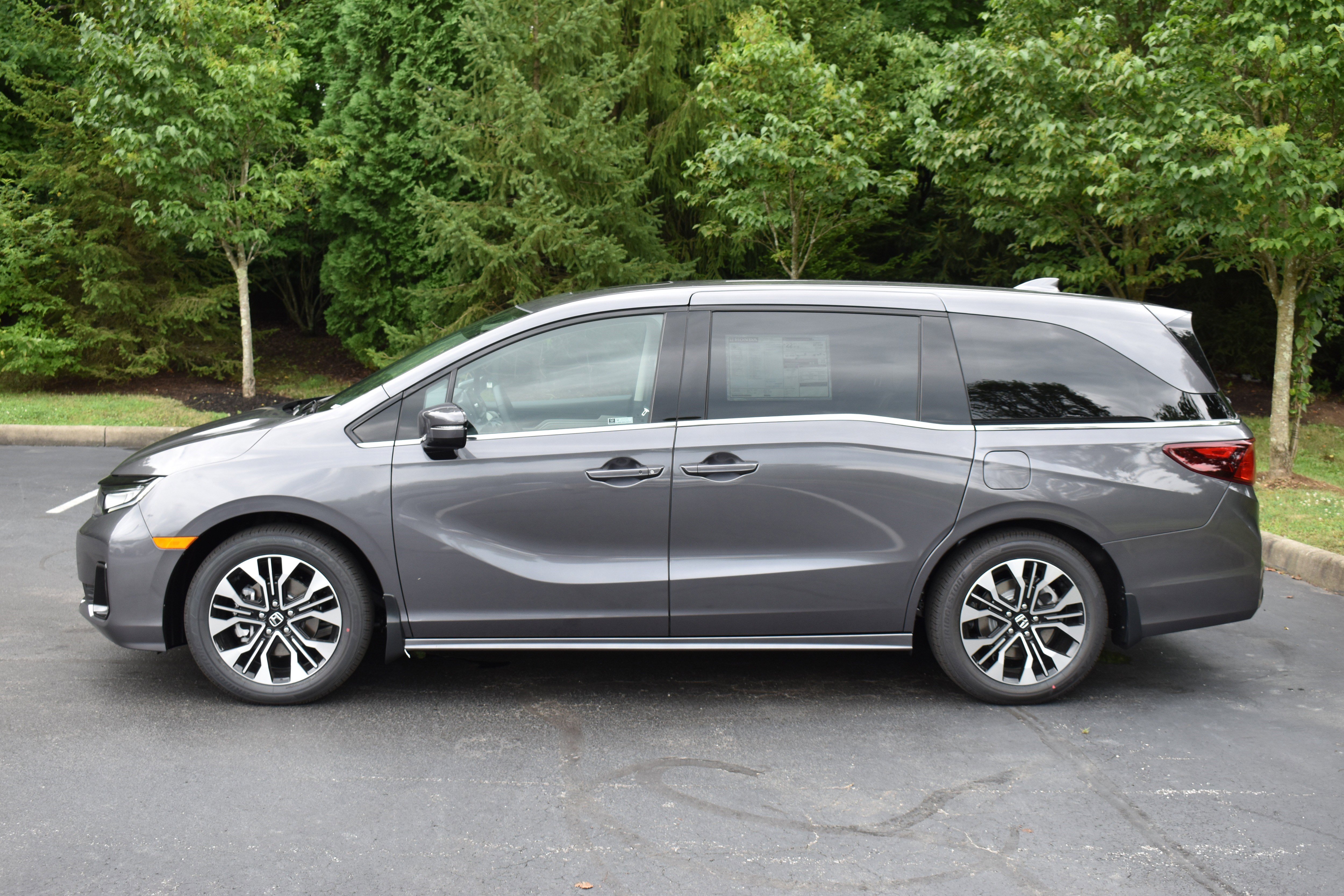 New 2026 Honda Odyssey Elite image 4
