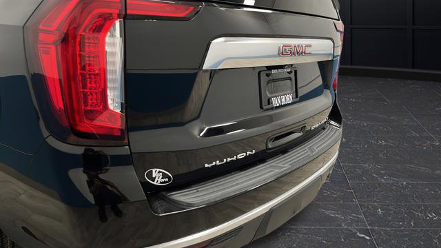 Used 2021 GMC Yukon XL Denali w/ Denali Premium Package AWD/4WD image 43
