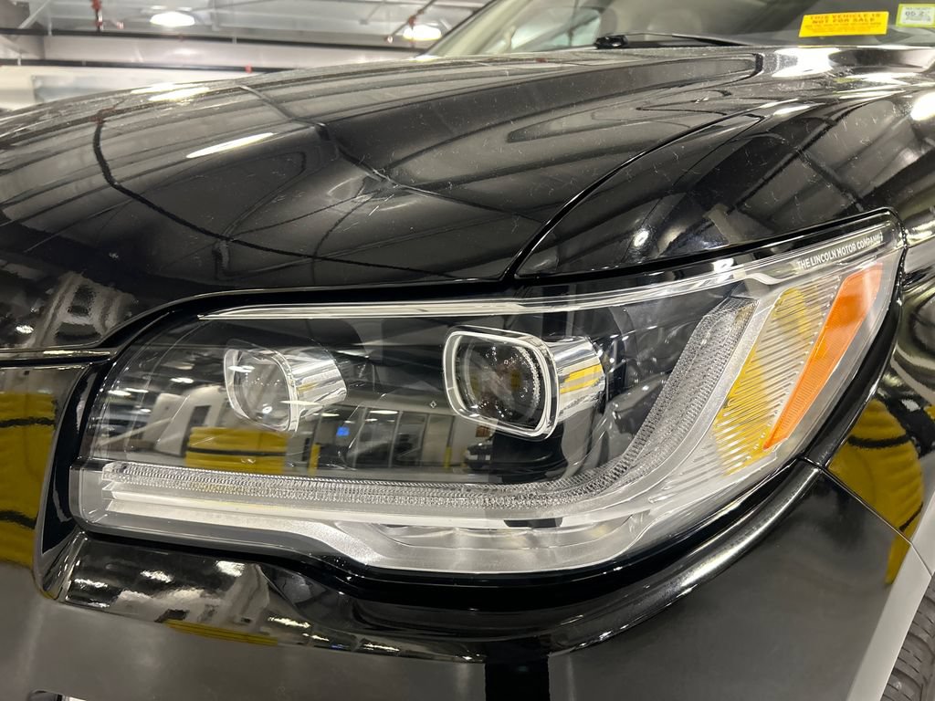 Certified 2023 Lincoln Navigator L Reserve AWD/4WD image 7