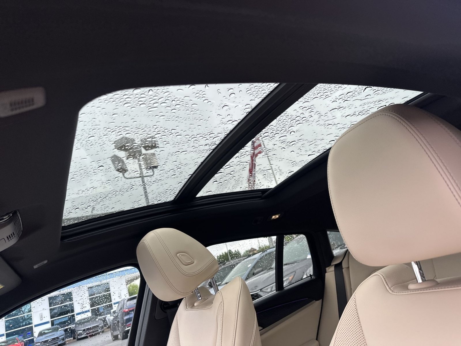 Used 2025 BMW X4 xDrive30i w/ Premium Package AWD/4WD image 32