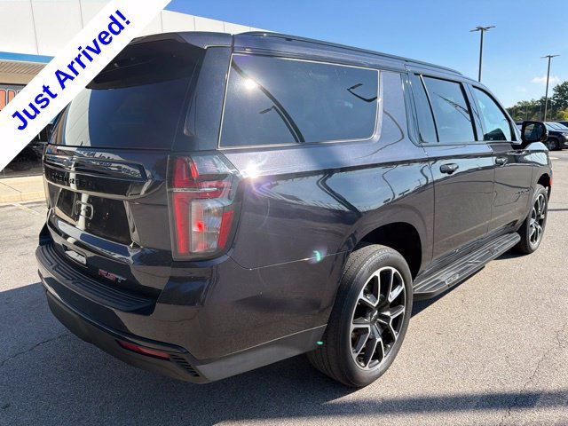 Used 2024 Chevrolet Suburban RST w/ Luxury Package AWD/4WD image 3