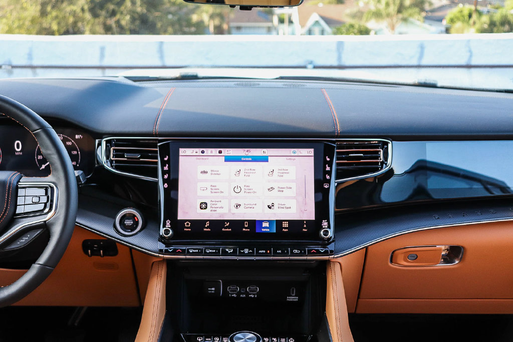 New 2026 Jeep Grand Wagoneer L Summit AWD/4WD image 15