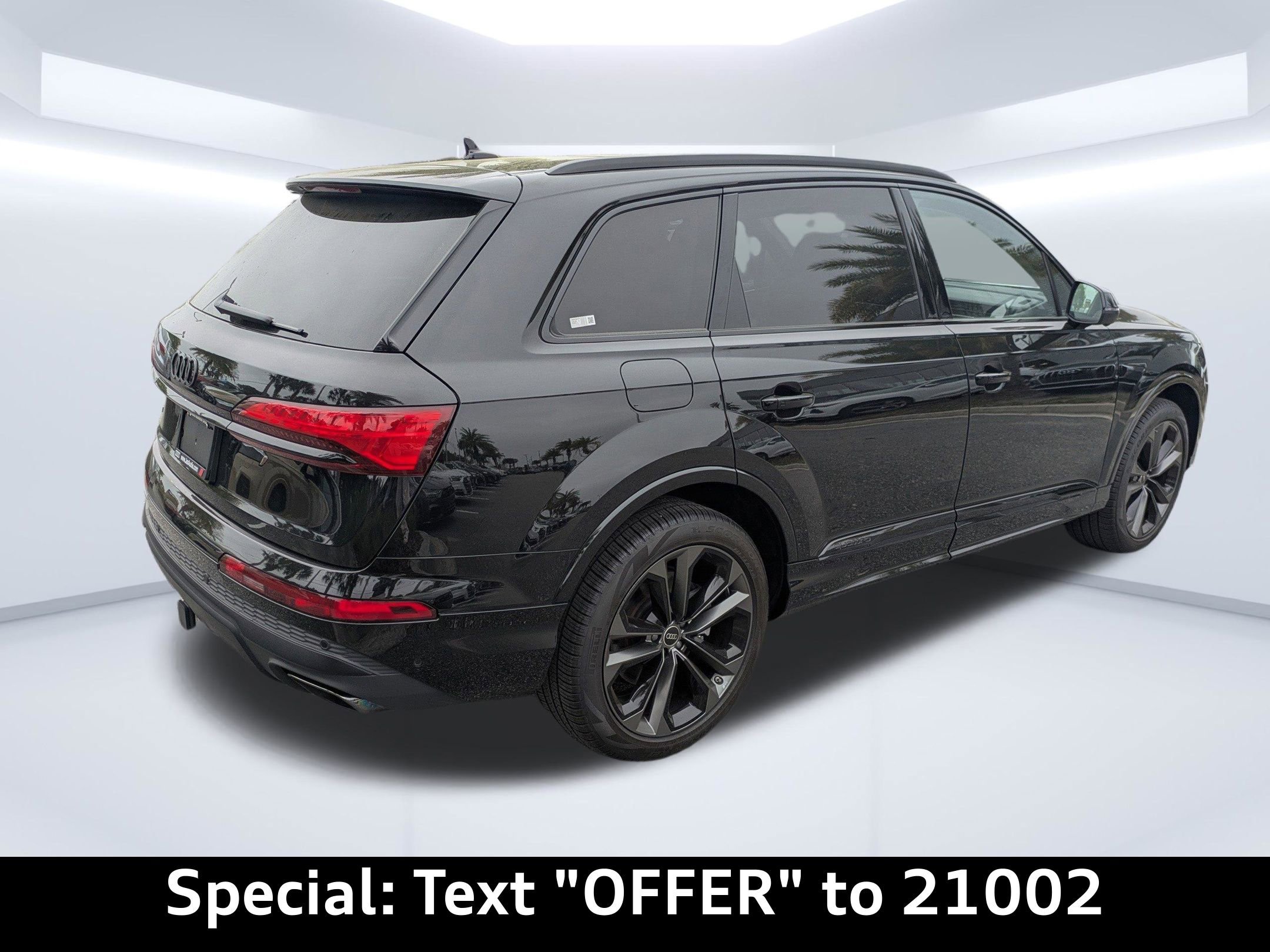 Certified 2025 Audi Q7 3.0T Premium Plus image 2