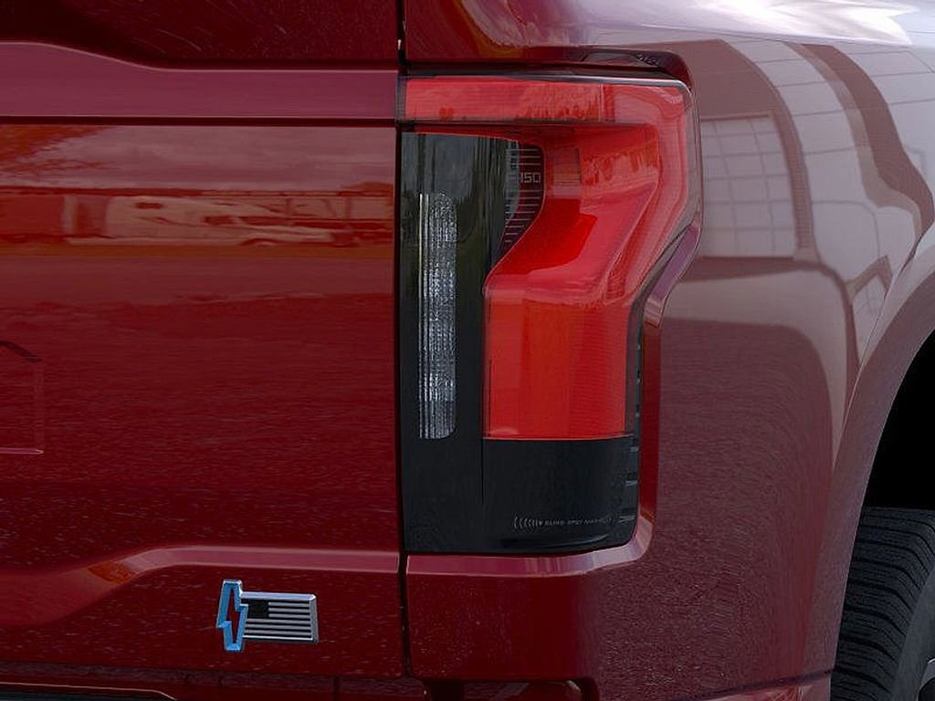 New 2025 Ford F150 Lightning Flash AWD/4WD image 21