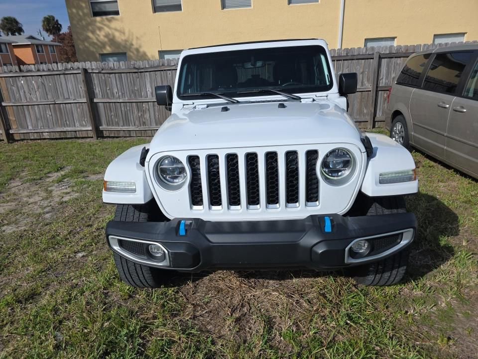 Used 2022 Jeep Wrangler Unlimited Sahara image 2