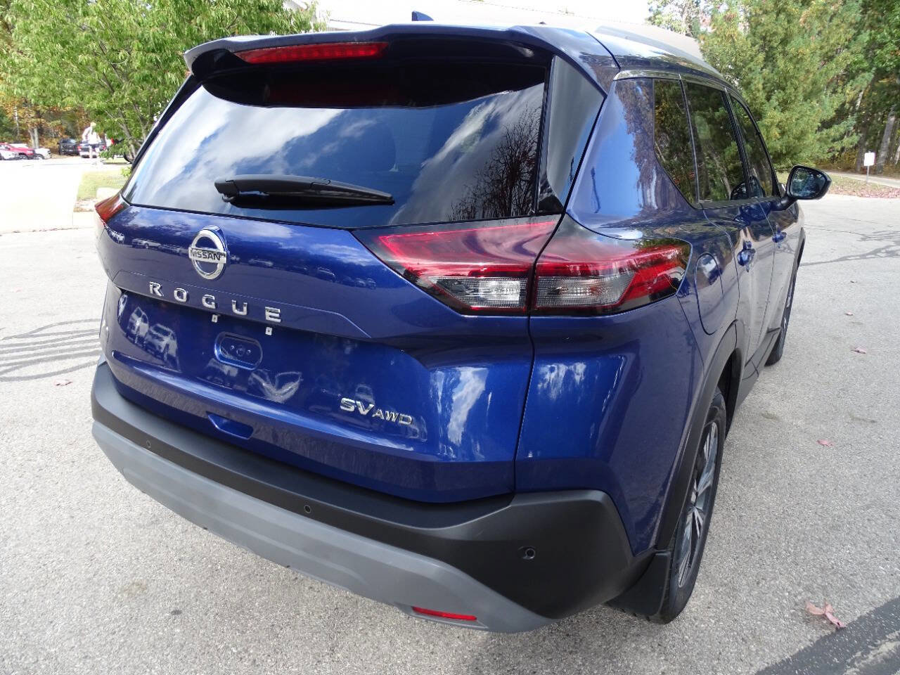 Used 2021 Nissan Rogue SV image 10