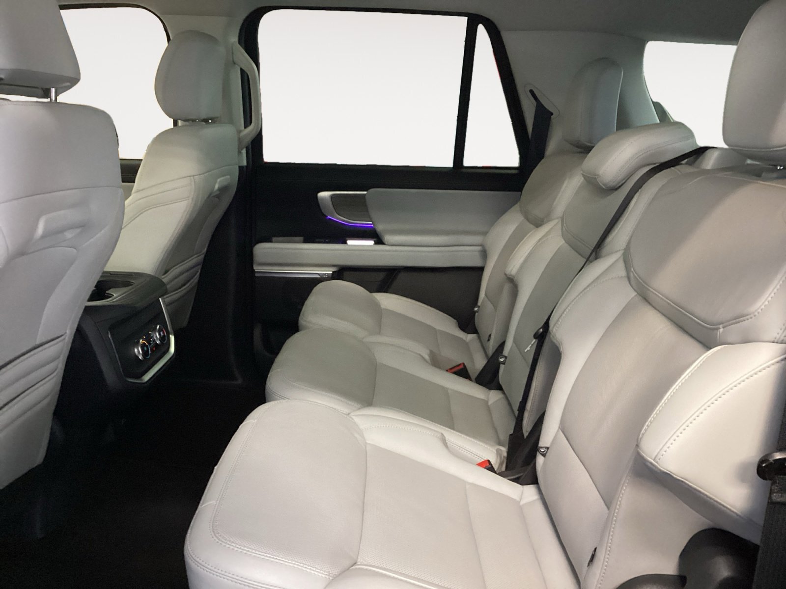 Used 2025 Ford Expedition Max Platinum image 13