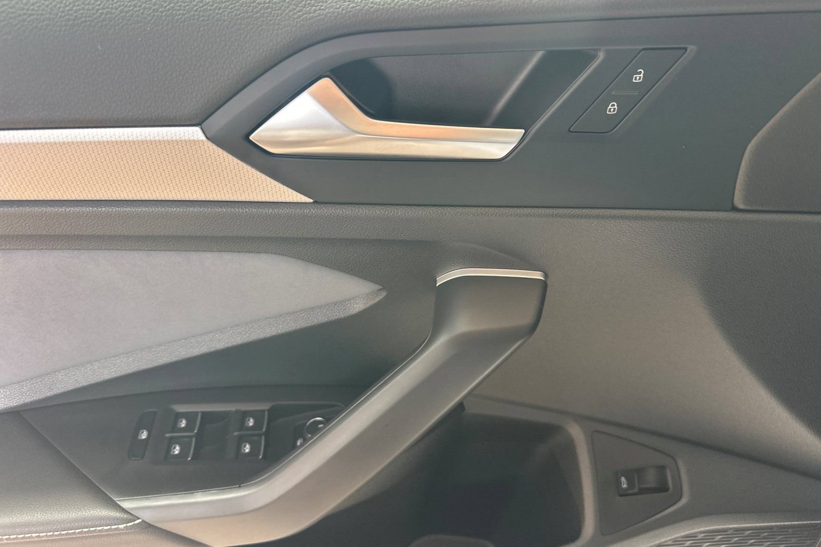 New 2026 Volkswagen Jetta SE FWD image 9