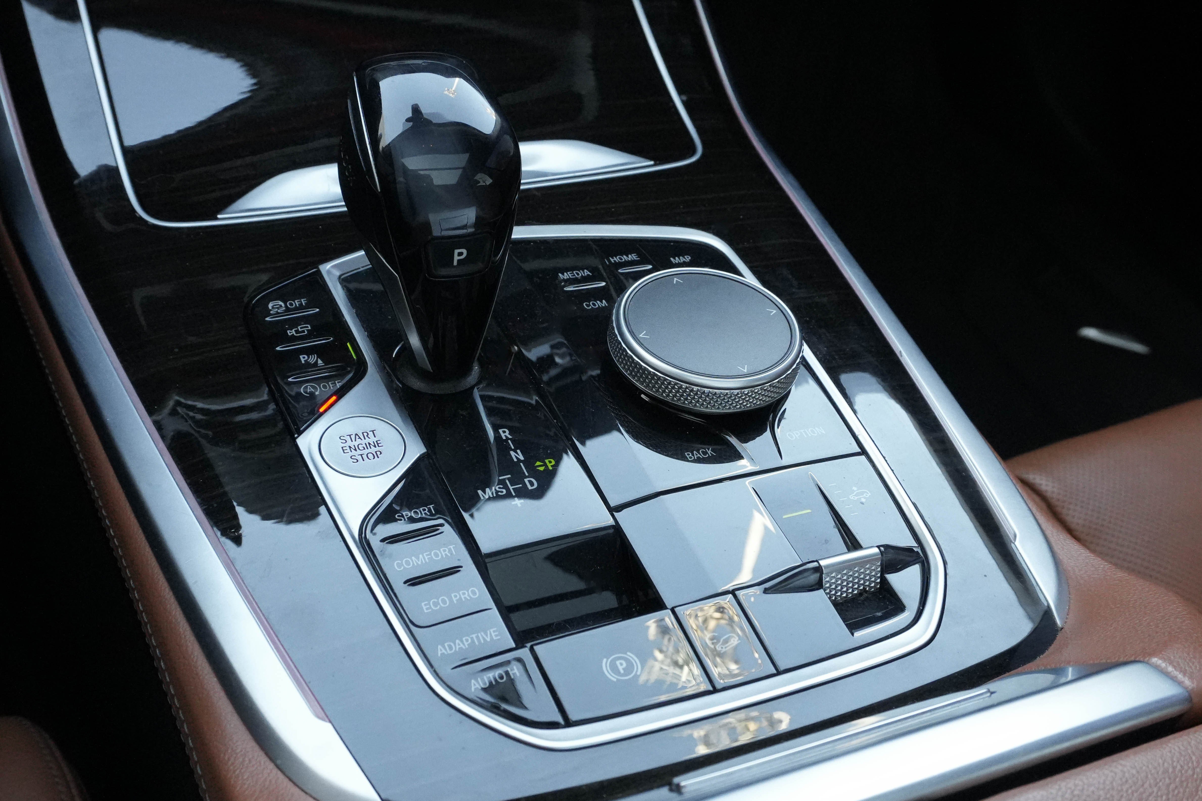 Used 2020 BMW X7 xDrive40i w/ Cold Weather Package image 26