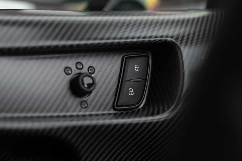 Used 2023 Lamborghini Huracan Tecnica RWD image 32