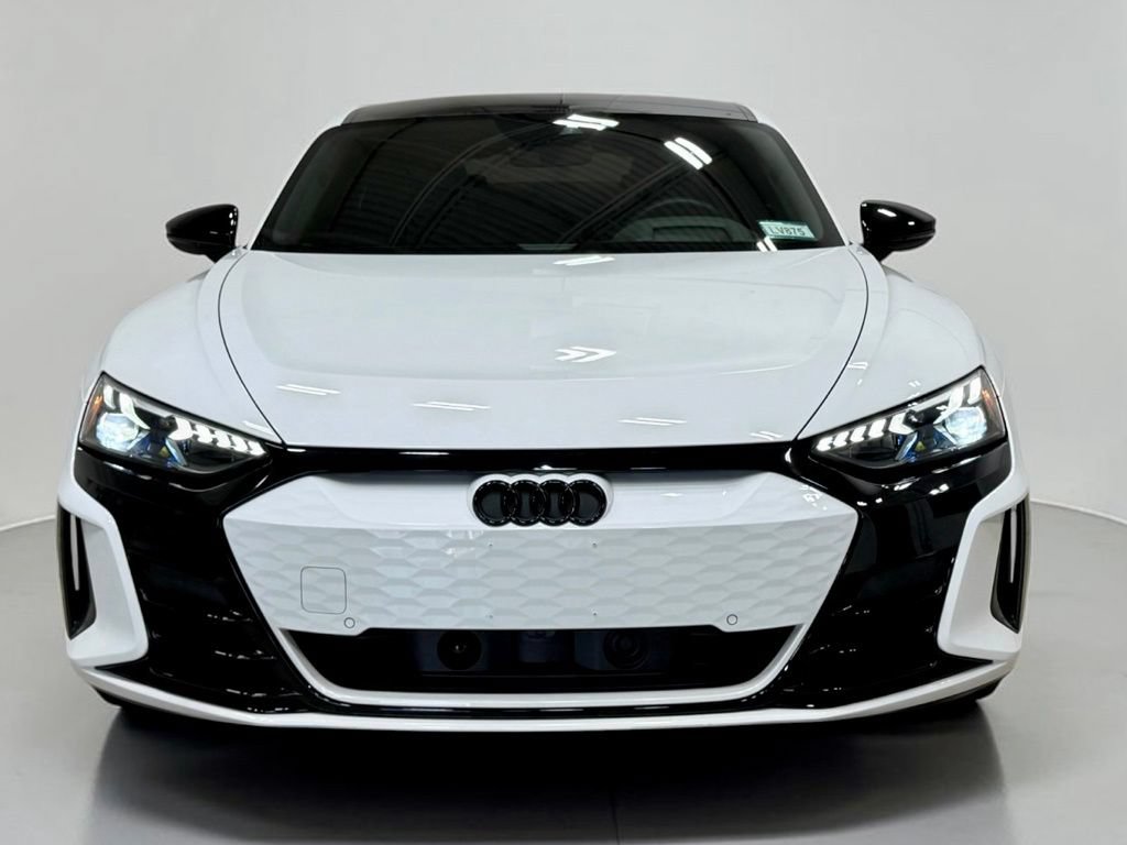 Used 2024 Audi RS e-tron GT w/ Carbon Performance Package AWD/4WD image 5