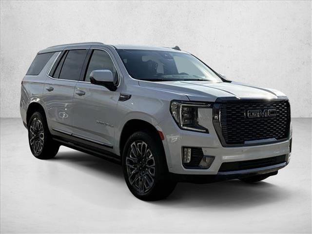 Used 2023 GMC Yukon Denali Ultimate AWD/4WD image 3
