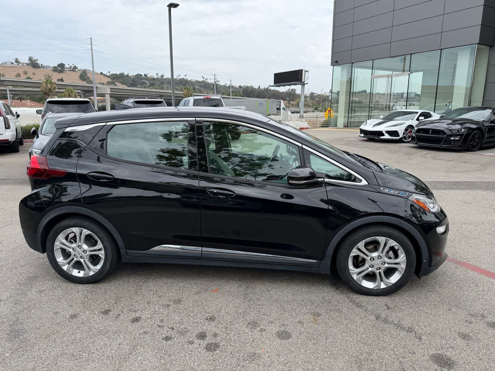 Used 2020 Chevrolet Bolt LT FWD image 4