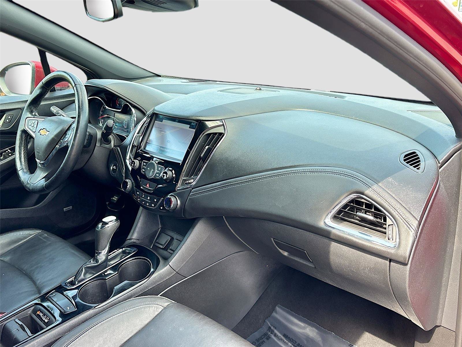 Used 2017 Chevrolet Cruze Premier FWD image 30