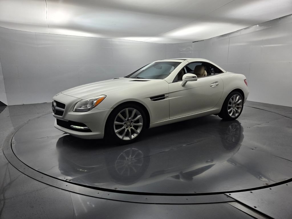 Used 2016 Mercedes-Benz SLK 300 image 46