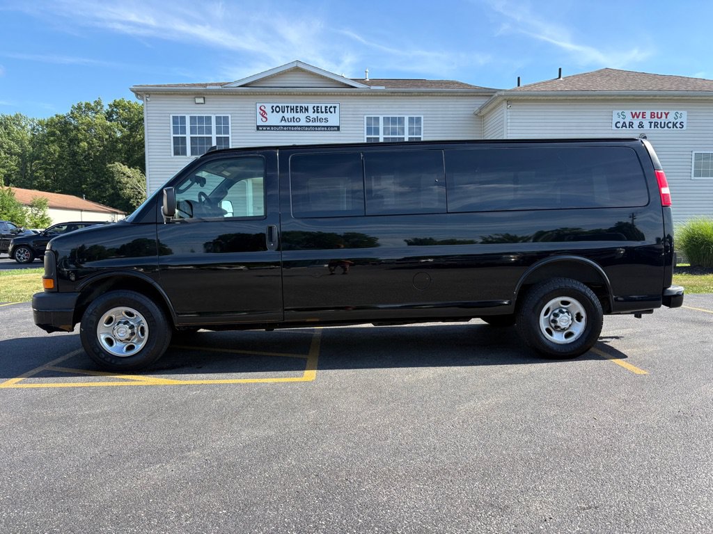 Used 2016 Chevrolet Express 3500 LS RWD image 1