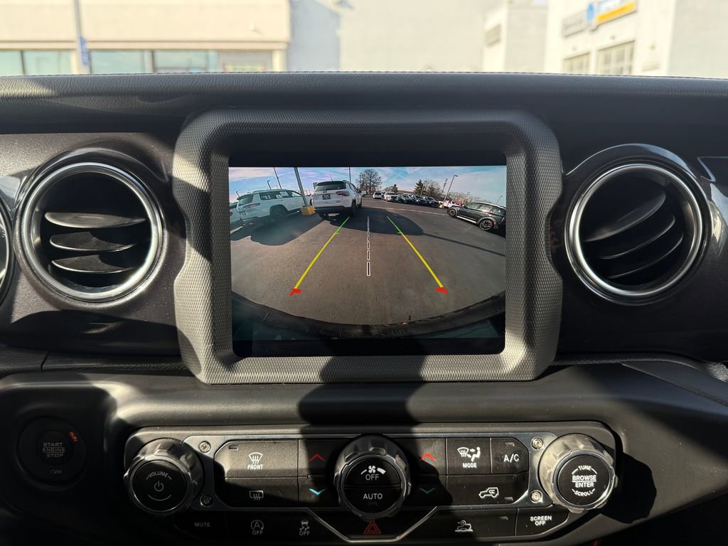 Used 2022 Jeep Wrangler Unlimited Sahara image 31