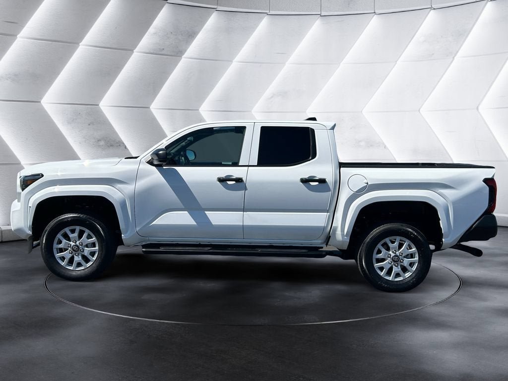 Used 2025 Toyota Tacoma SR RWD image 2