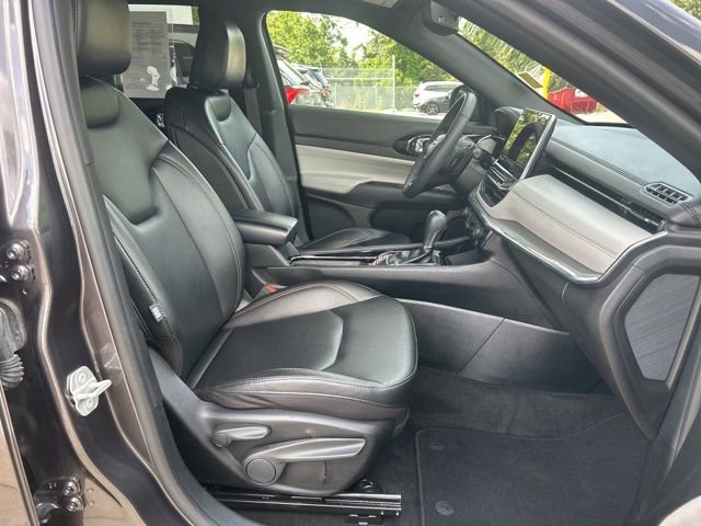 Used 2024 Jeep Compass Limited image 37