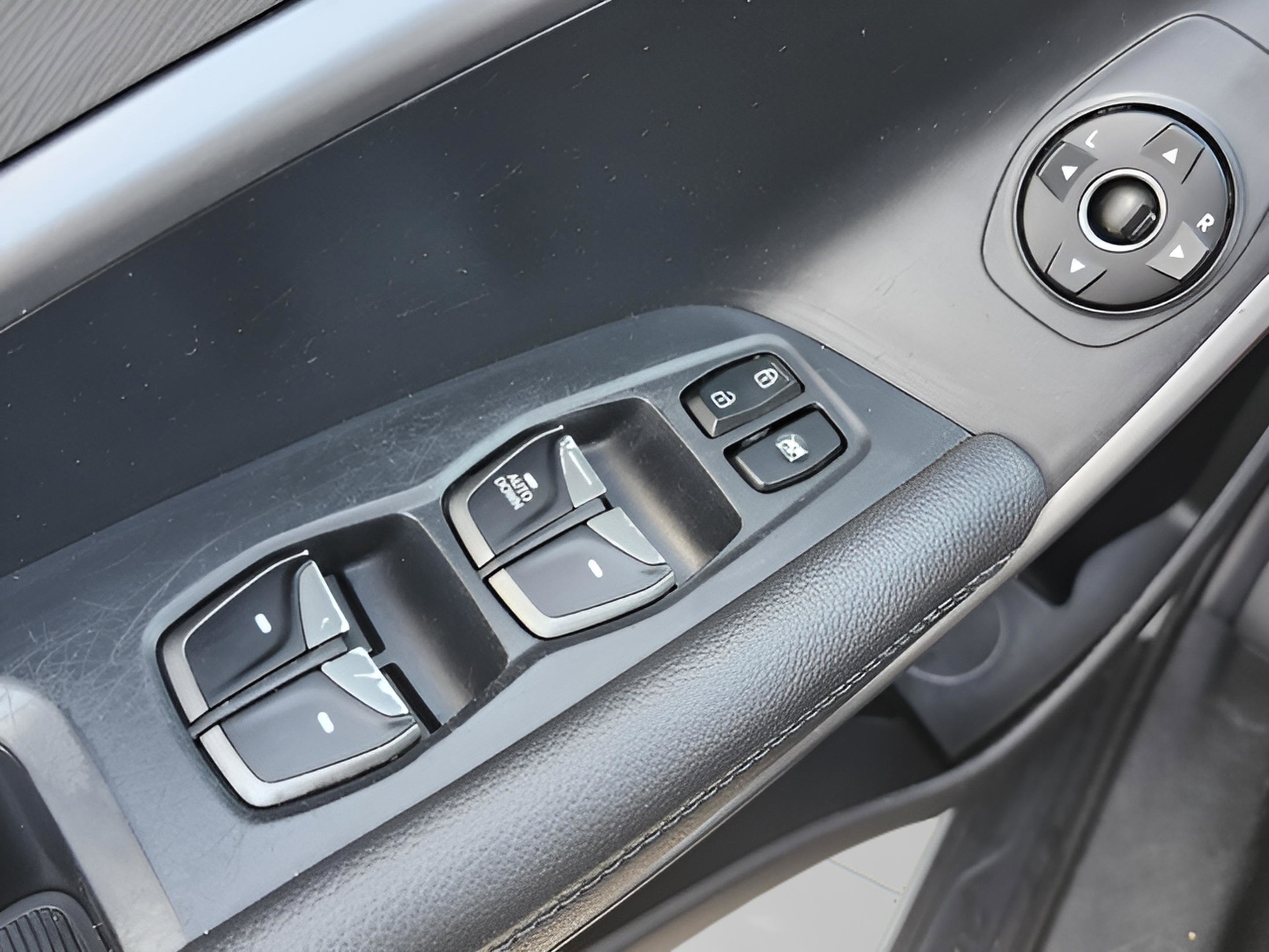 Used 2018 Hyundai Santa Fe Sport image 40