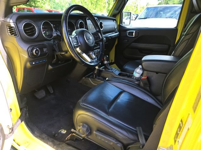 Used 2023 Jeep Wrangler Unlimited Rubicon 4xe w/ Cold Weather Group AWD/4WD image 9