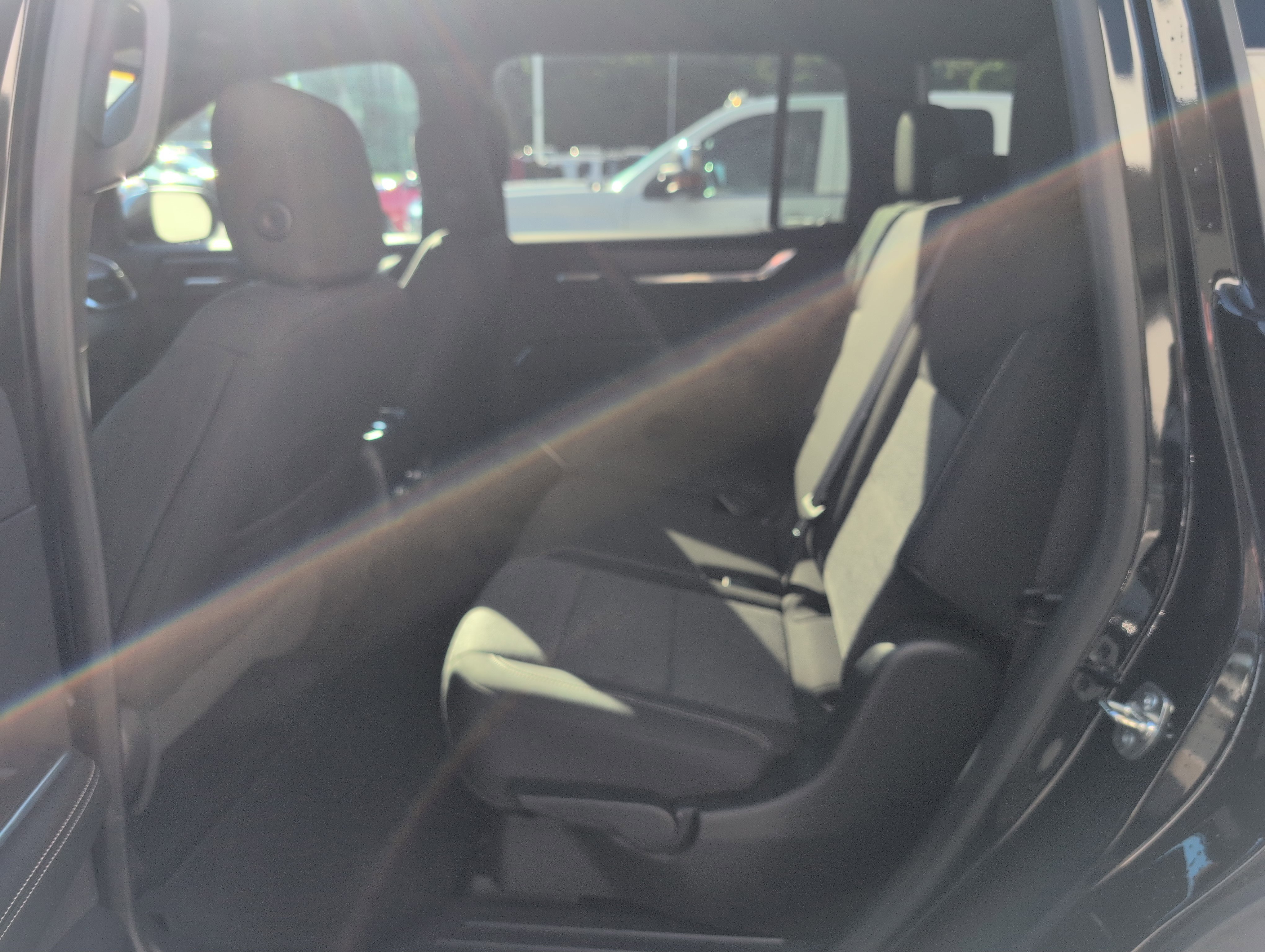 Used 2025 GMC Acadia Elevation image 32