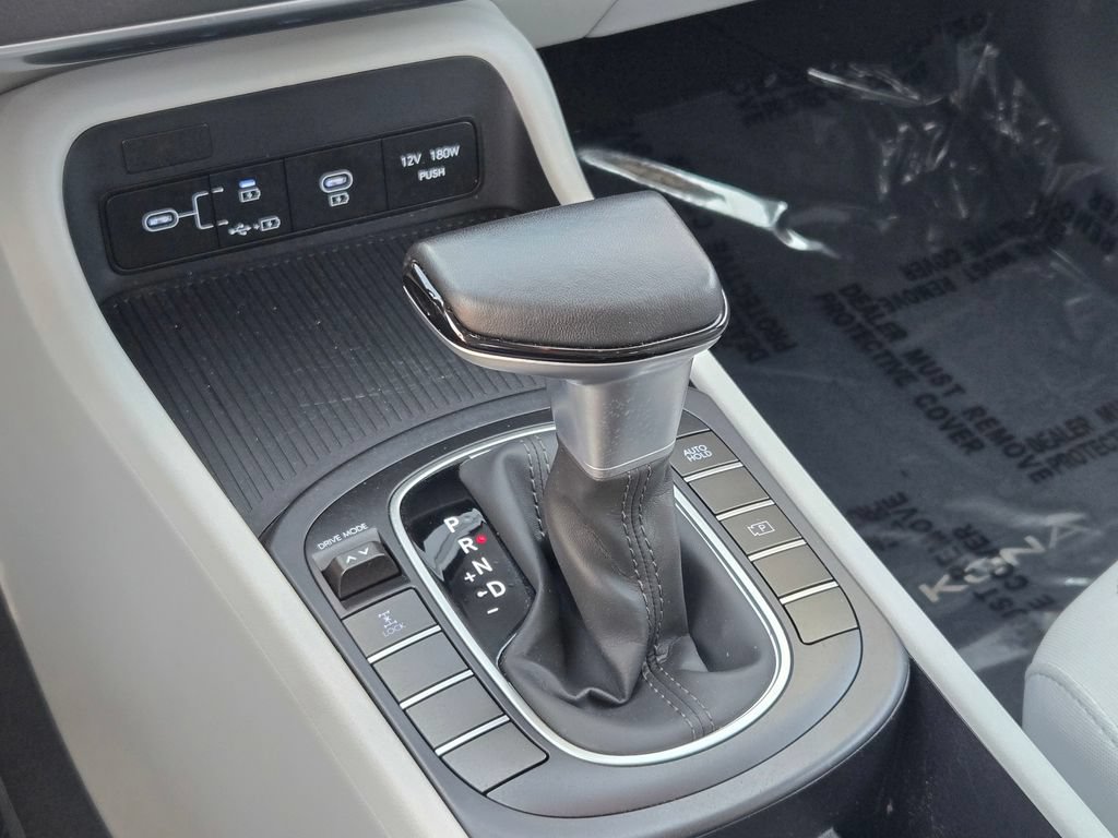 Certified 2024 Hyundai Kona SEL AWD/4WD image 36