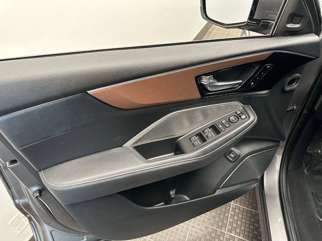 Used 2023 Acura MDX SH-AWD w/ Technology Package image 17