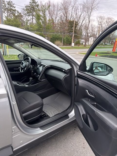 Used 2022 Hyundai Tucson SE w/ Cargo Package image 19