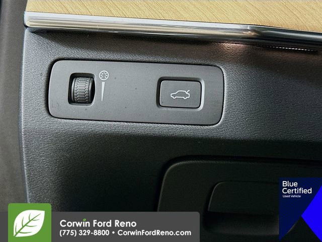 Used 2022 Volvo XC90 T5 Momentum w/ Advanced Package image 14
