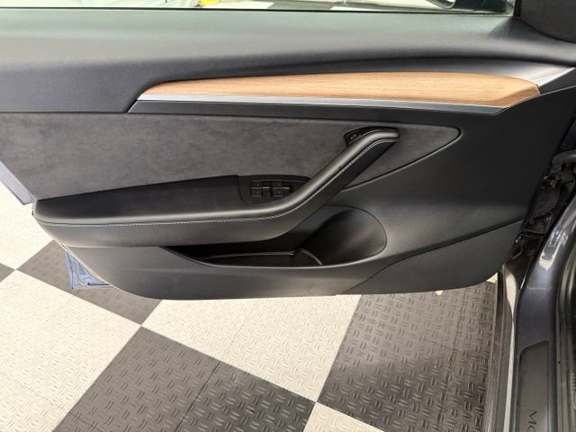 Used 2021 Tesla Model 3 Standard Range Plus RWD image 14