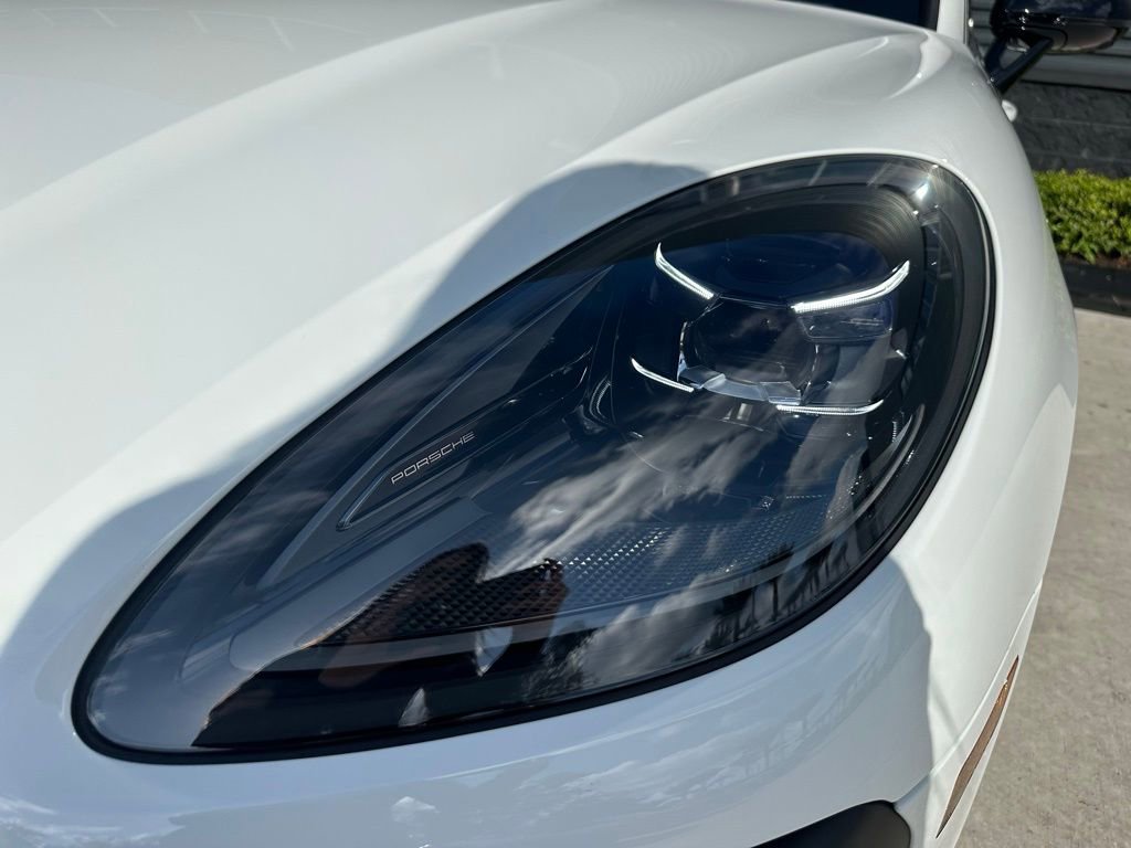 Certified 2026 Porsche Macan GTS image 13