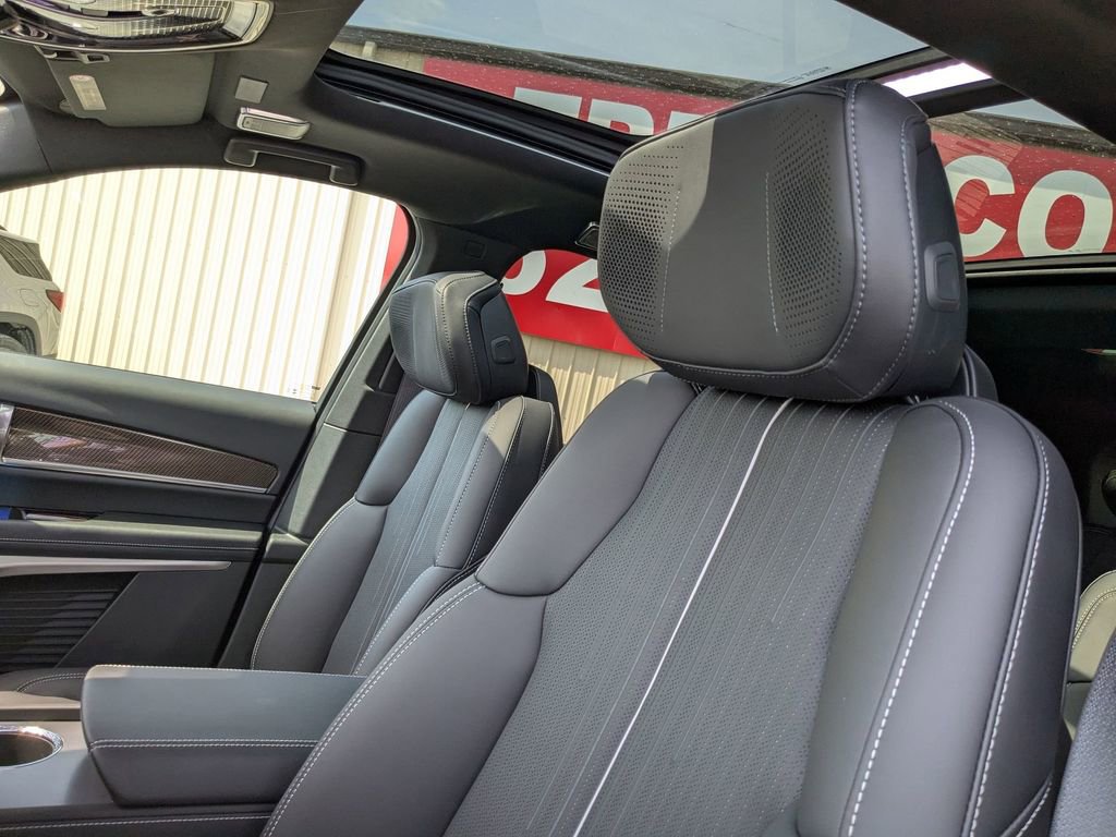 New 2026 Cadillac Vistiq Luxury image 12