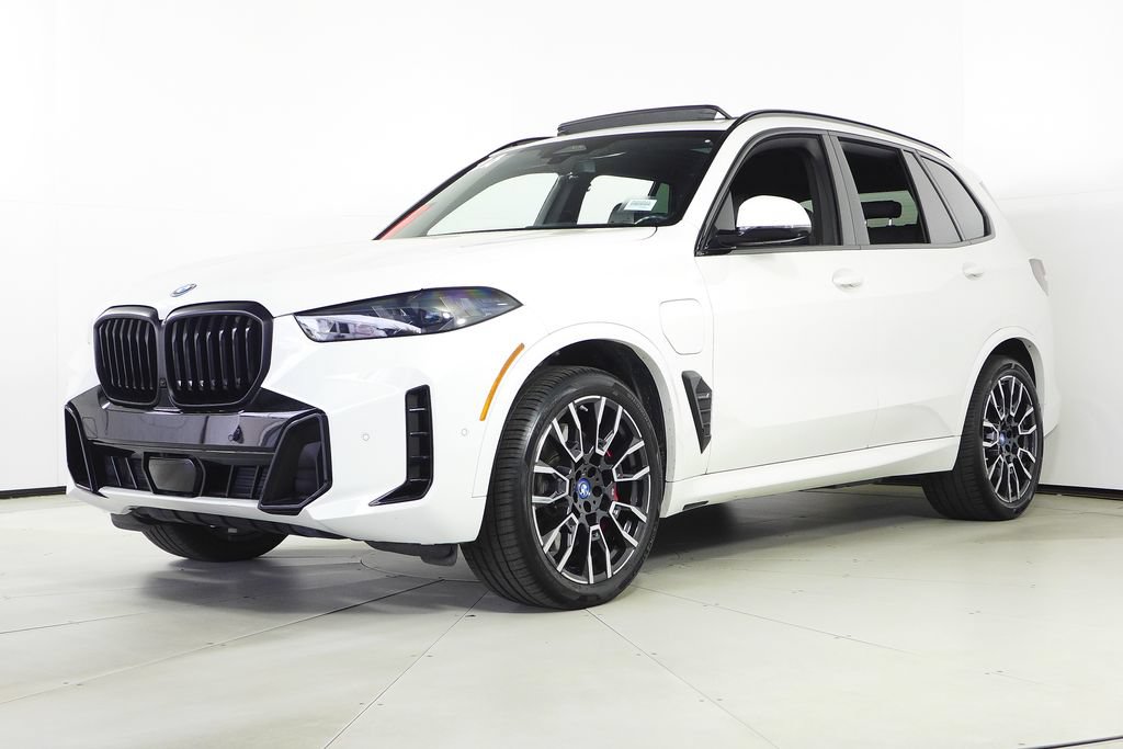 Used 2024 BMW X5 xDrive50e w/ M Sport Package AWD/4WD image 2