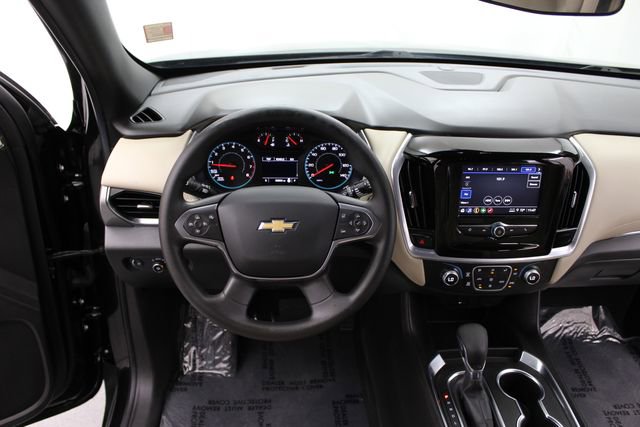Used 2022 Chevrolet Traverse LS FWD image 28