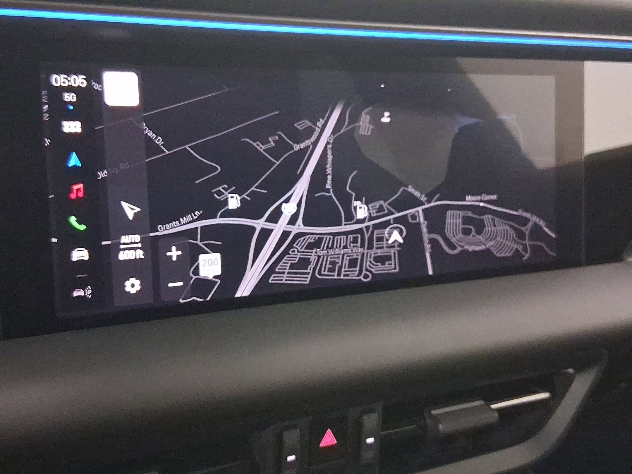 New 2025 Porsche Macan 4S Electric image 27