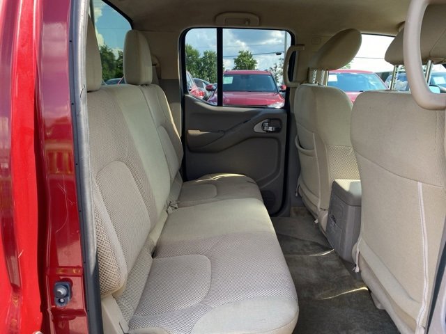 Used 2018 Nissan Frontier SV image 21