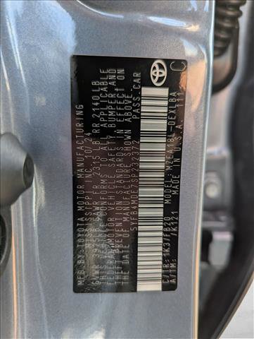 Used 2025 Toyota Corolla LE image 24