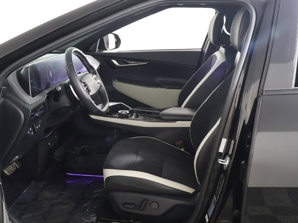 Used 2023 Kia EV6 GT-Line w/ GT-Line Suede Seat Package AWD/4WD image 30