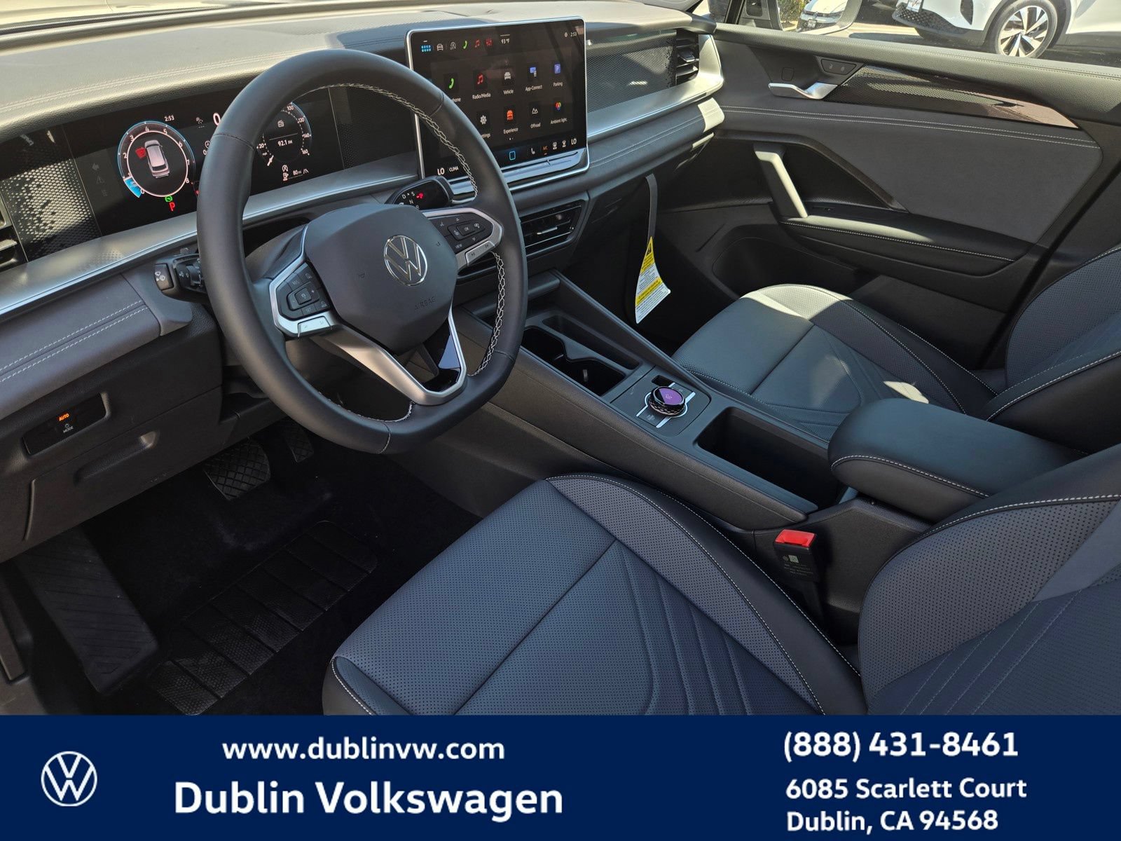 New 2026 Volkswagen Tiguan SE AWD/4WD image 9