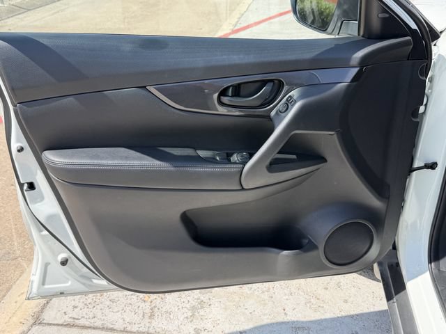 Used 2020 Nissan Rogue S FWD image 10