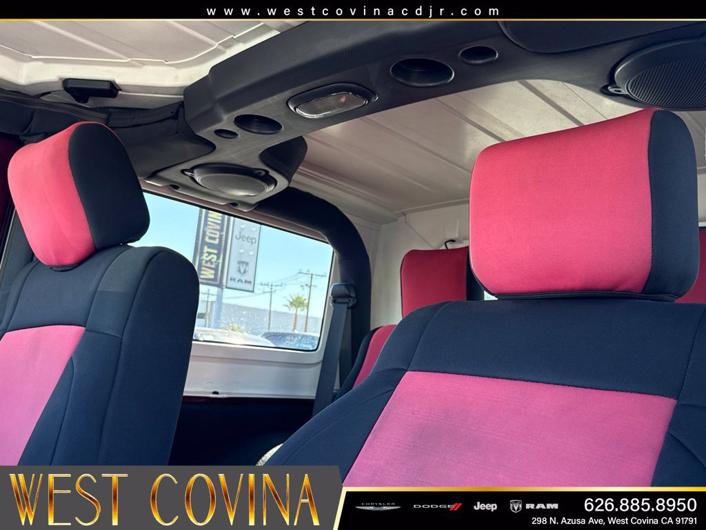 Used 2008 Jeep Wrangler Rubicon w/ Dual Top Group AWD/4WD image 16