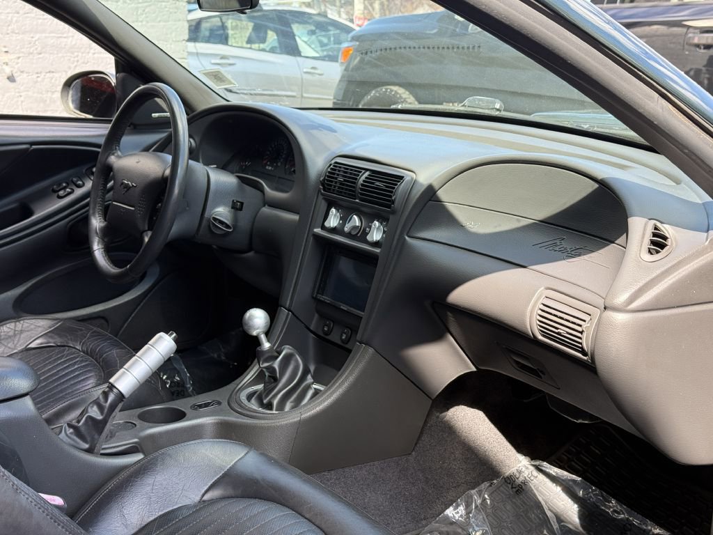 Used 2001 Ford Mustang GT RWD image 13