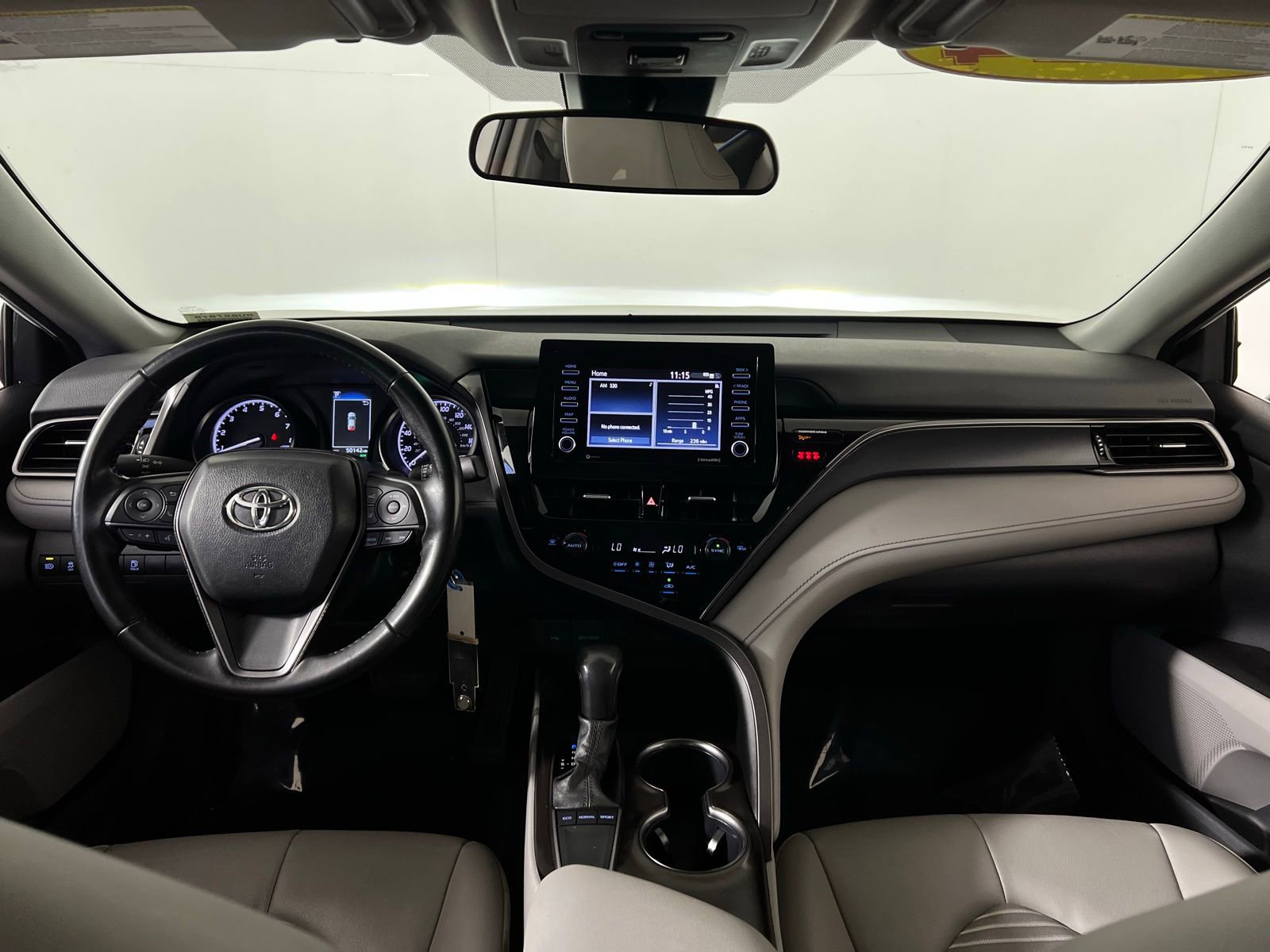 Used 2024 Toyota Camry SE image 22