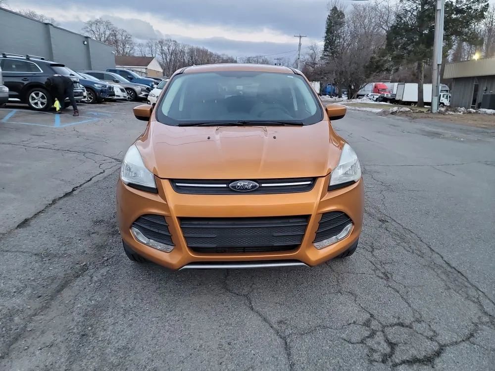 Used 2016 Ford Escape SE image 2