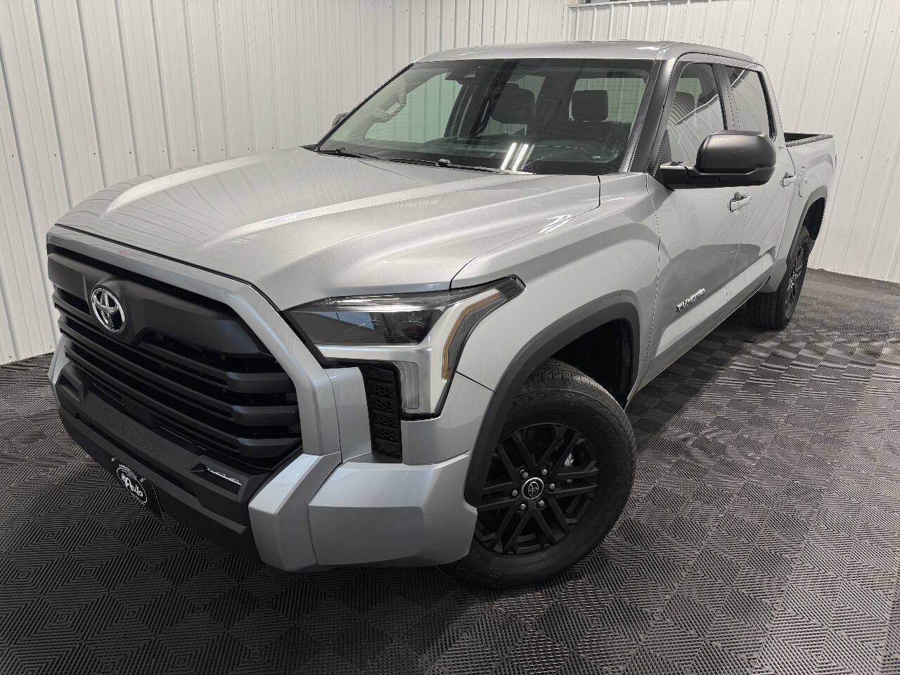 Used 2024 Toyota Tundra SR5 w/ SR5 Premium Package AWD/4WD image 39