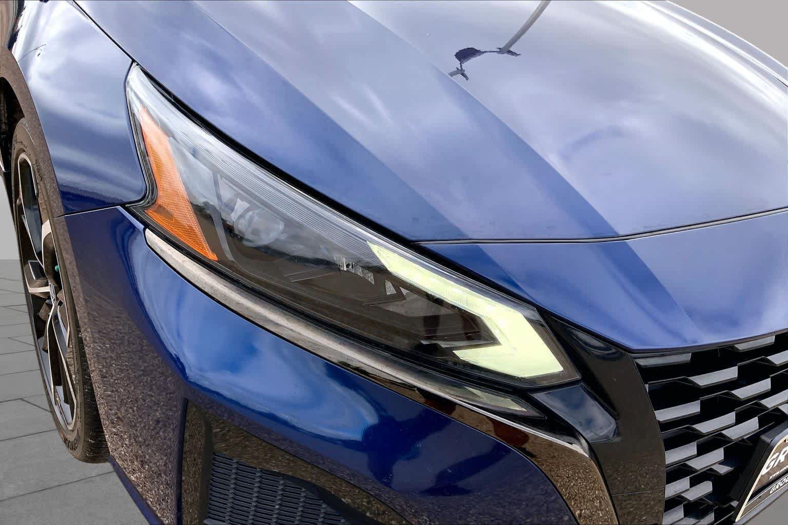 Used 2023 Nissan Altima 2.5 SR w/ SR Premium Package FWD image 28