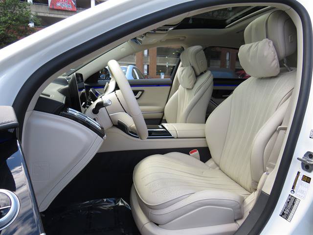 Certified 2022 Mercedes-Benz S 500 4MATIC w/ AMG Line Package image 26