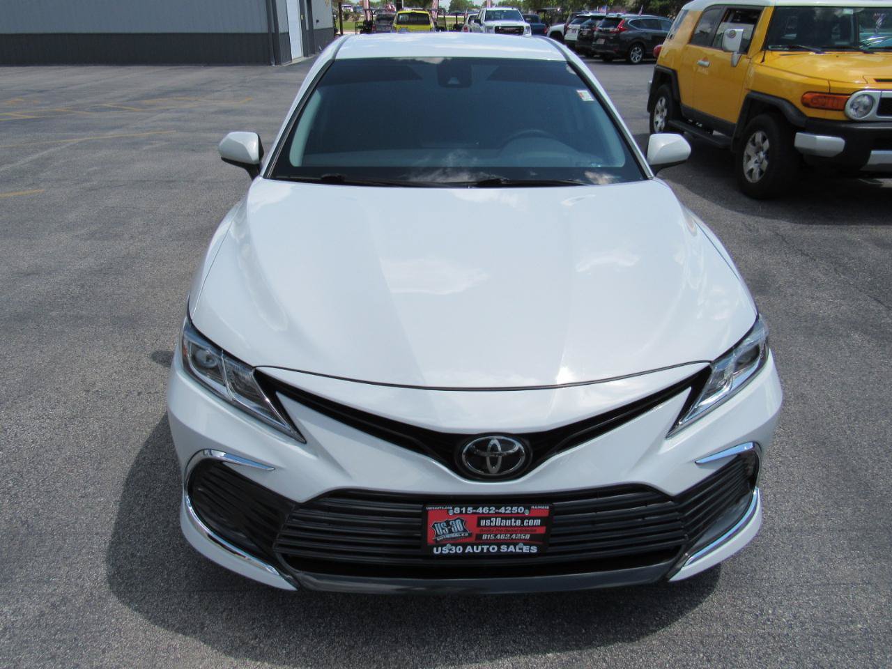 Used 2023 Toyota Camry LE FWD image 9