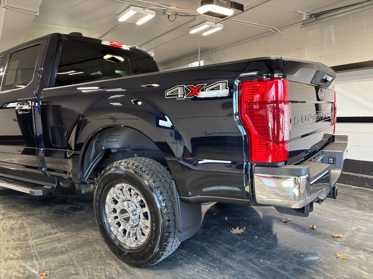 Used 2021 Ford F250 XLT w/ XLT Premium Package image 9